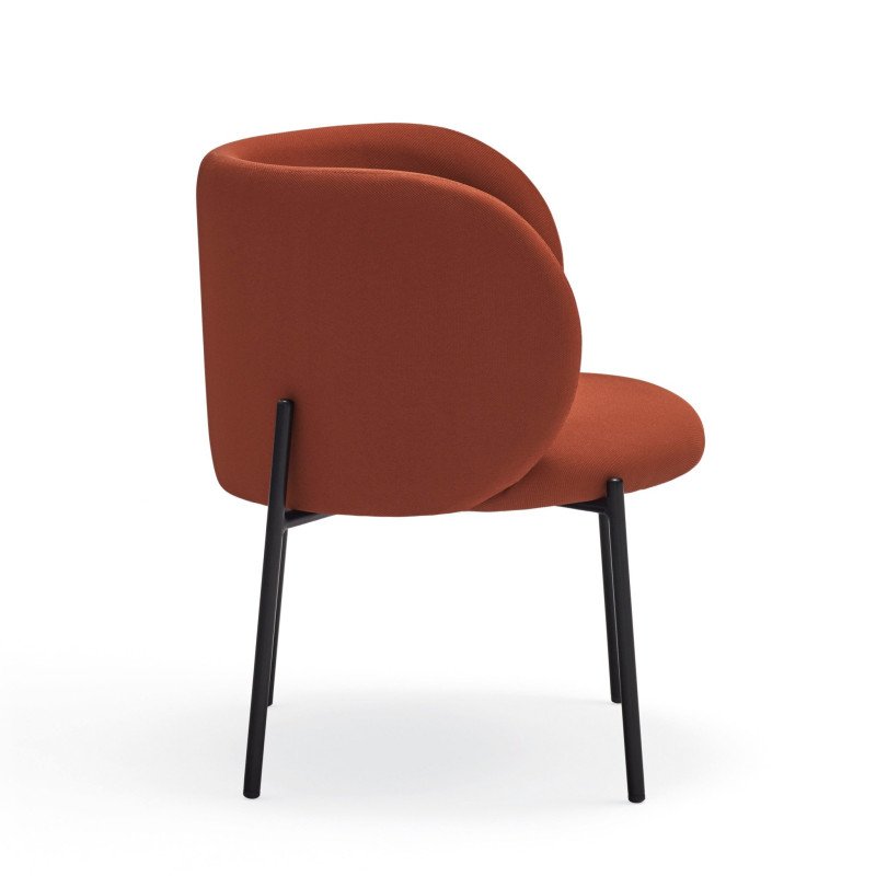 Chaise en tissu et métal avec dossier arrondi MOGI