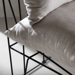 Fauteuil moderne en tissu beige et métal noir TEL