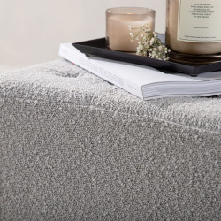 Pouf moderne en tissu bouclé gris BOTTO