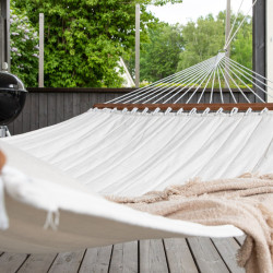 Hamac en tissu beige avec structure en bois ORAN