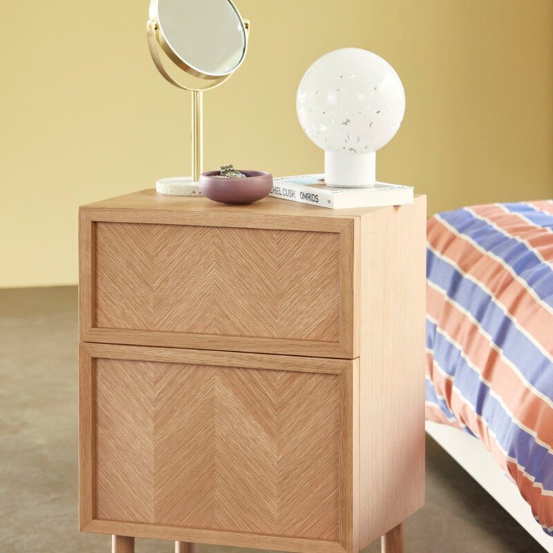 Table de chevet motif chevrons en bois PAMILA