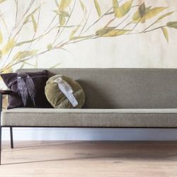 Canapé design scandinave rétro tissu olive accoudoirs bois - woood 