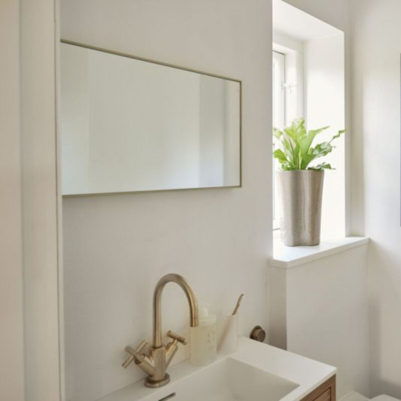 Miroir design 32x55 cm INNY : pour un Intérieur Vibrant et Audacieux